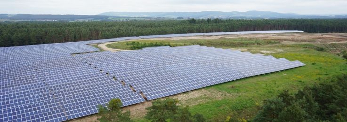Luftbild des Solarparks in Uttenreuth